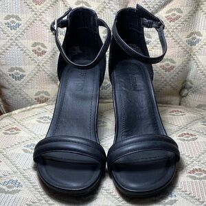 Black Leather Women Sandals